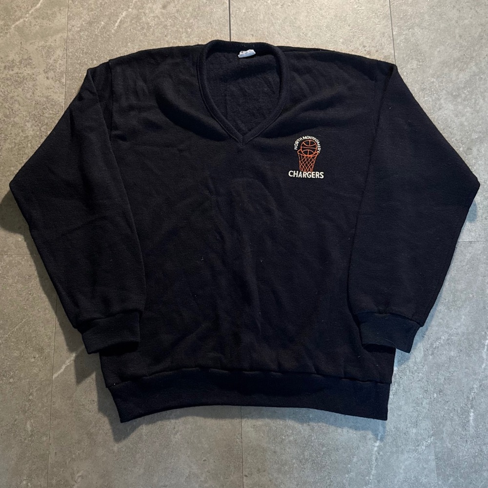 vtg Champion Blue BarNorth Montgomery Chargers Basketball V-Neck Sweatshirt